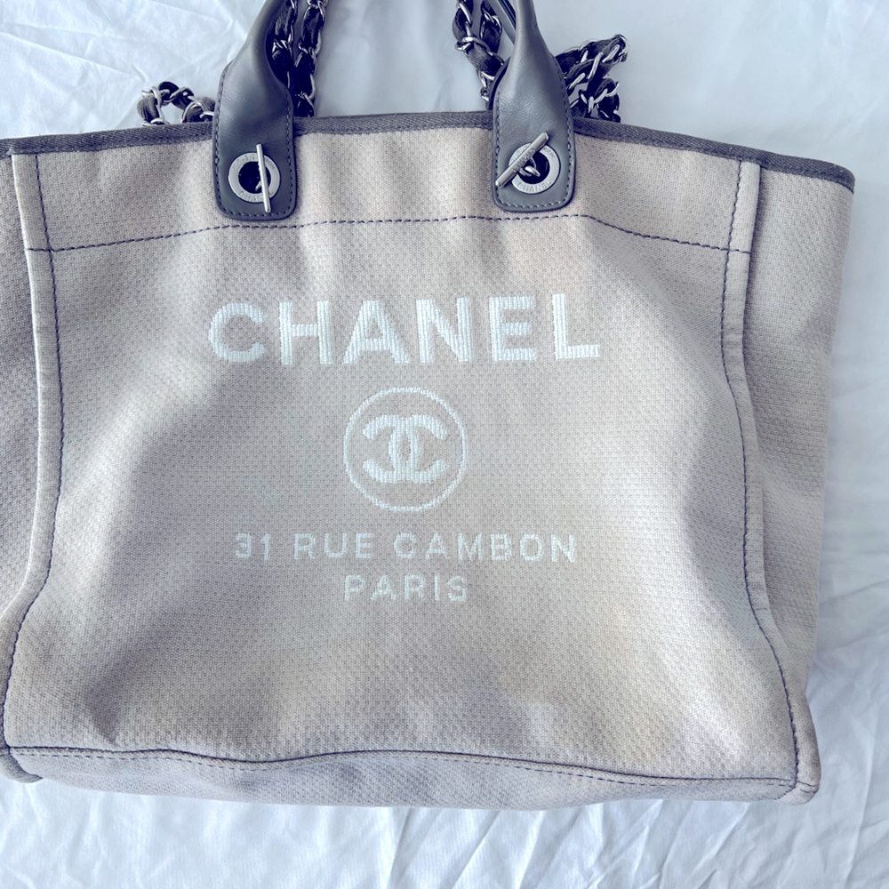 CHANEL TOTE